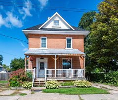 296 First Avenue N, Pembroke, ON, exterior