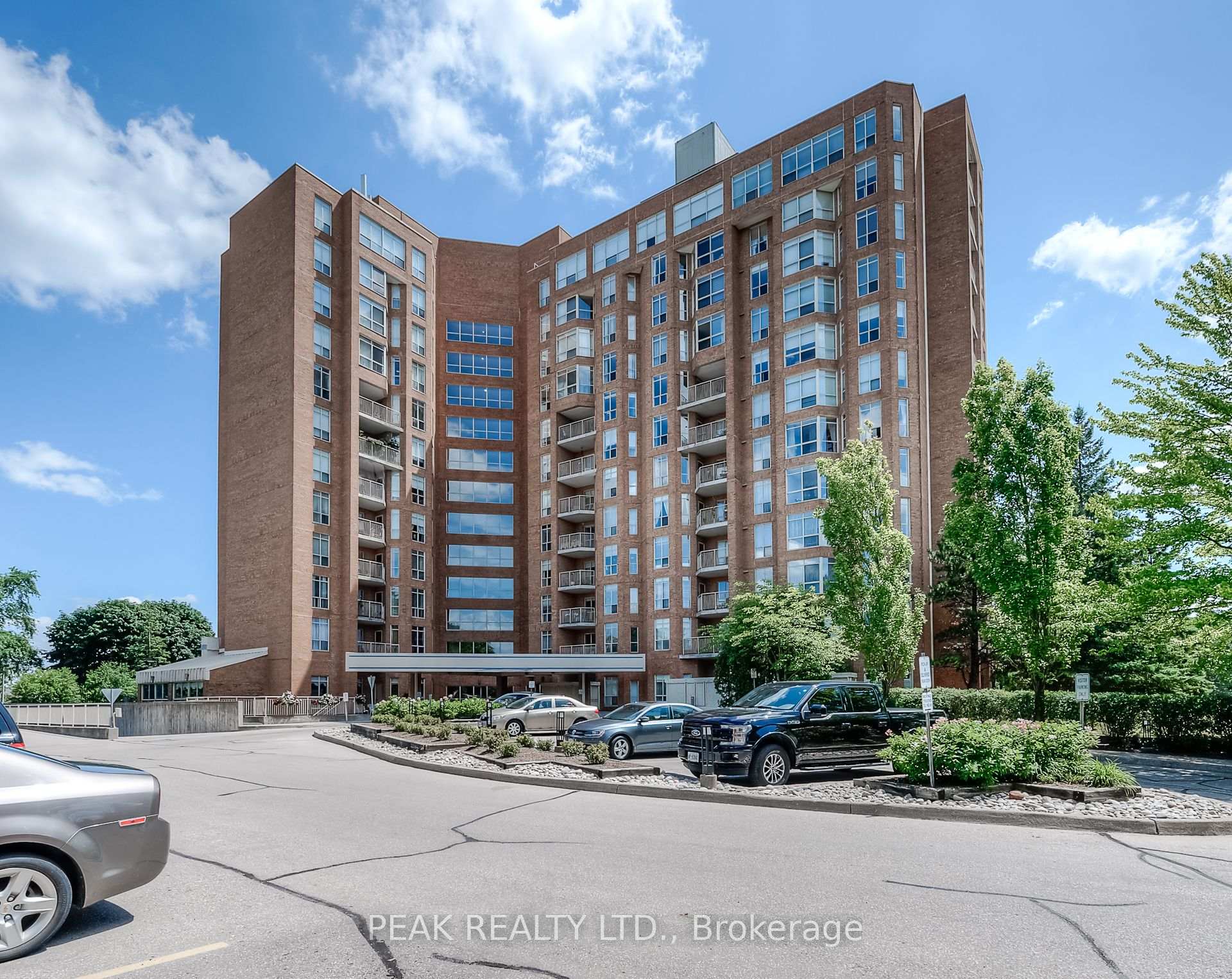 804 - 1414 King Street E, Kitchener, ON, exterior