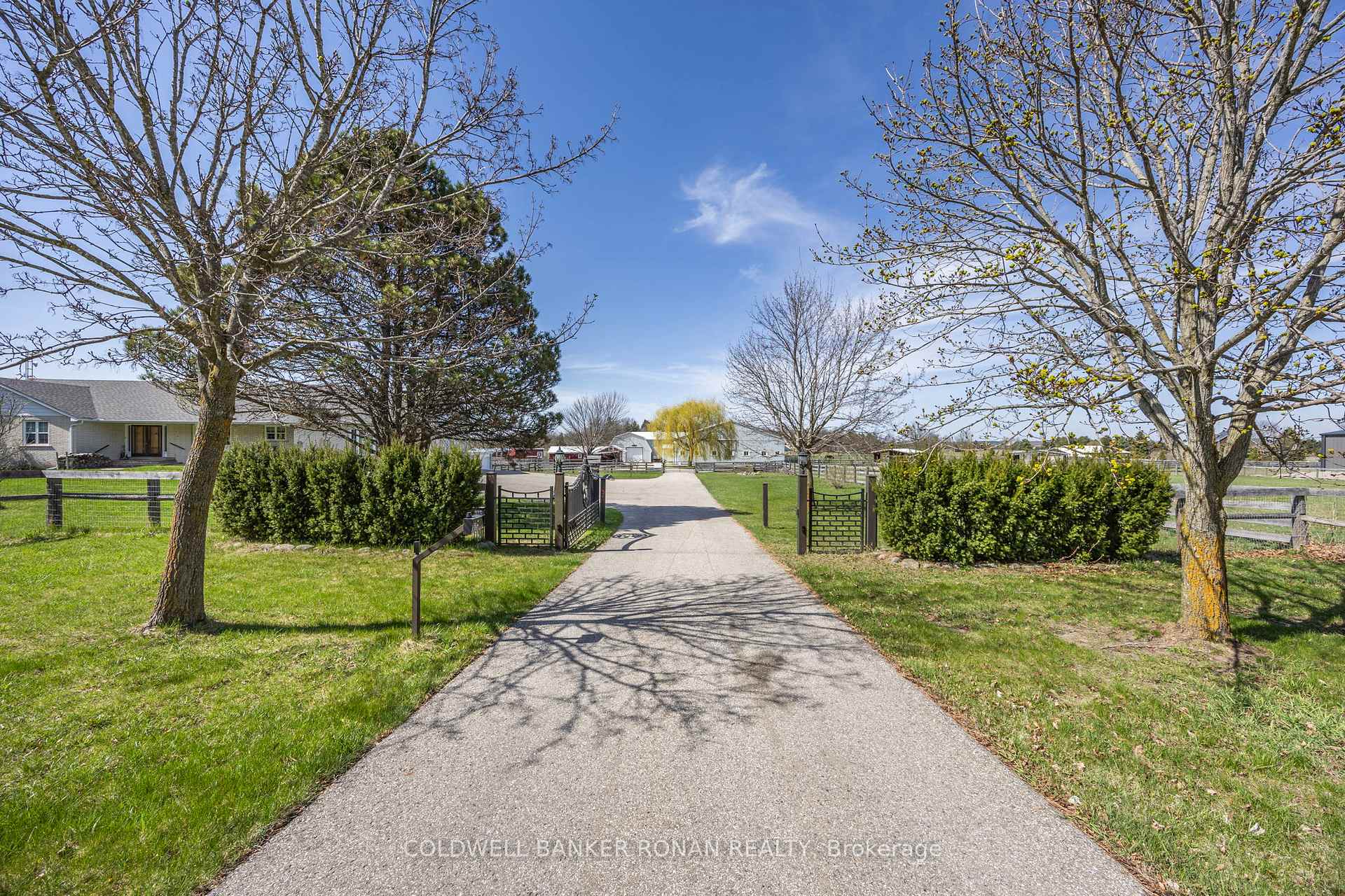 8058 20th Side Road, Adjala-Tosorontio, ON, exterior