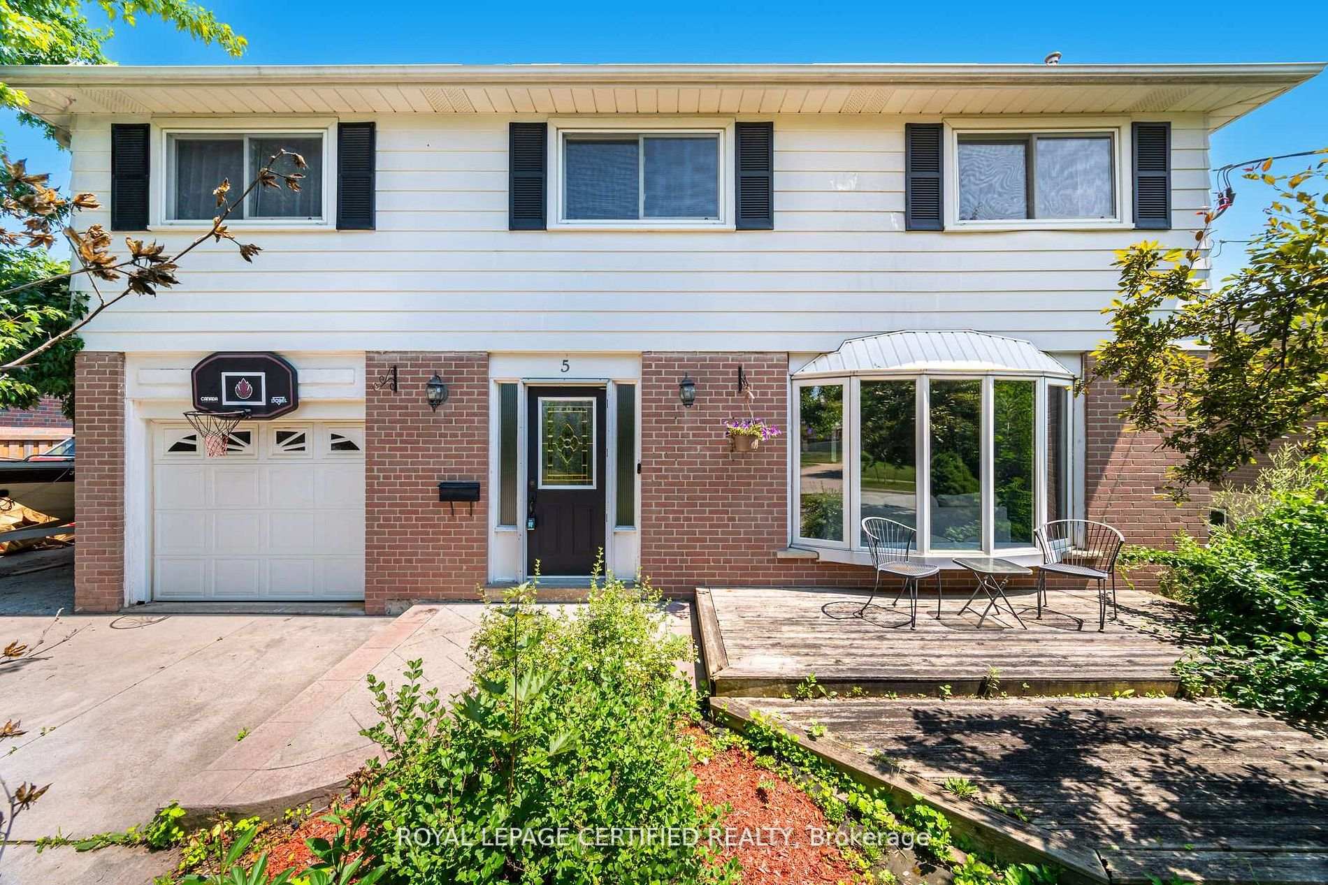 5 Stockman Crescent, Halton Hills, ON, exterior