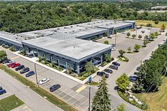 100 - 1075 North Service Road W, Oakville, ON, exterior
