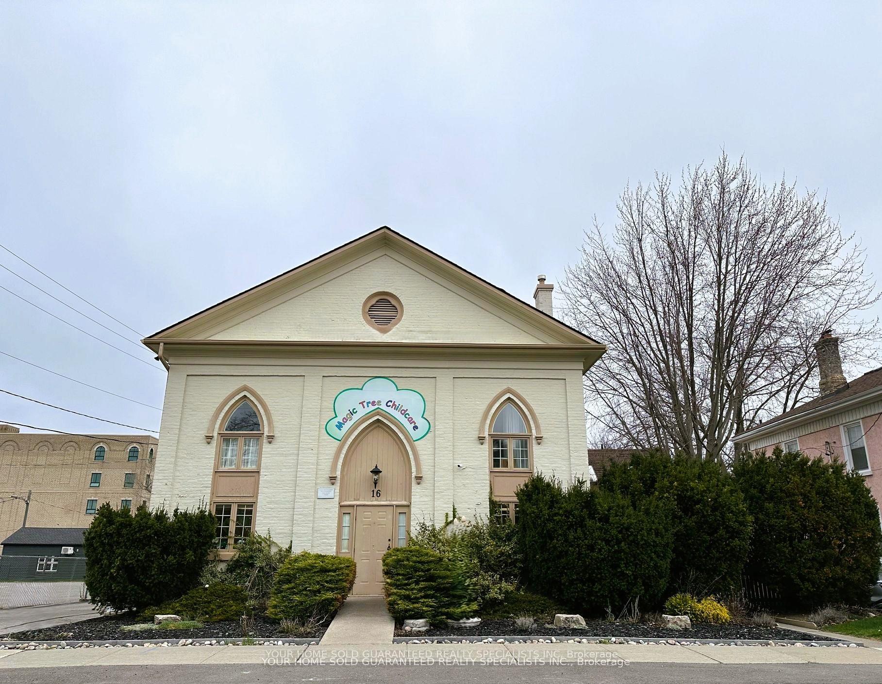 16-18 Mosley Street, Aurora, ON, exterior