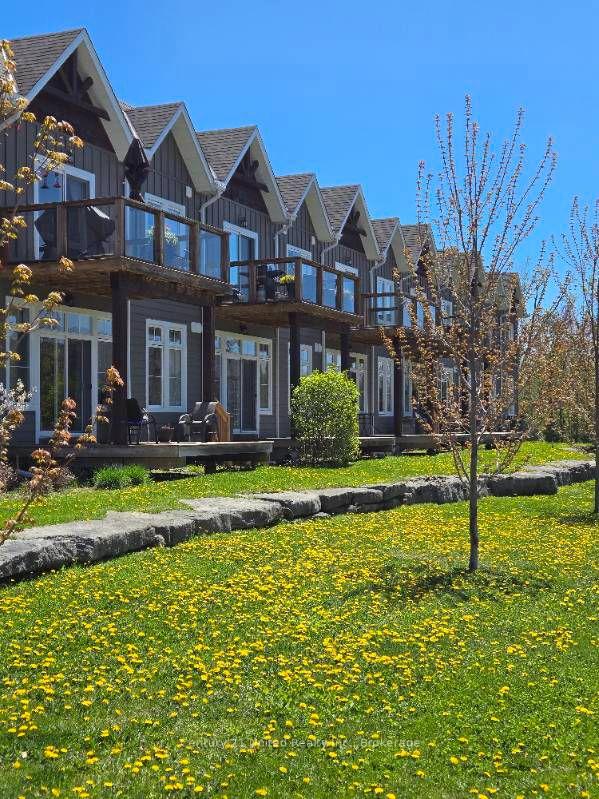 105 - 29 Lakewood Crescent, Kawartha Lakes, ON, exterior