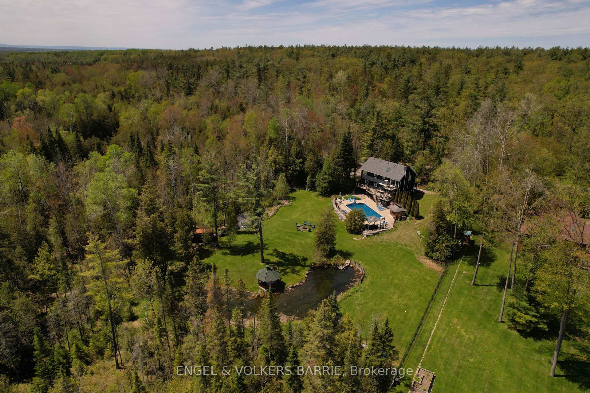 1441 Hendrie Road, Springwater, ON, exterior