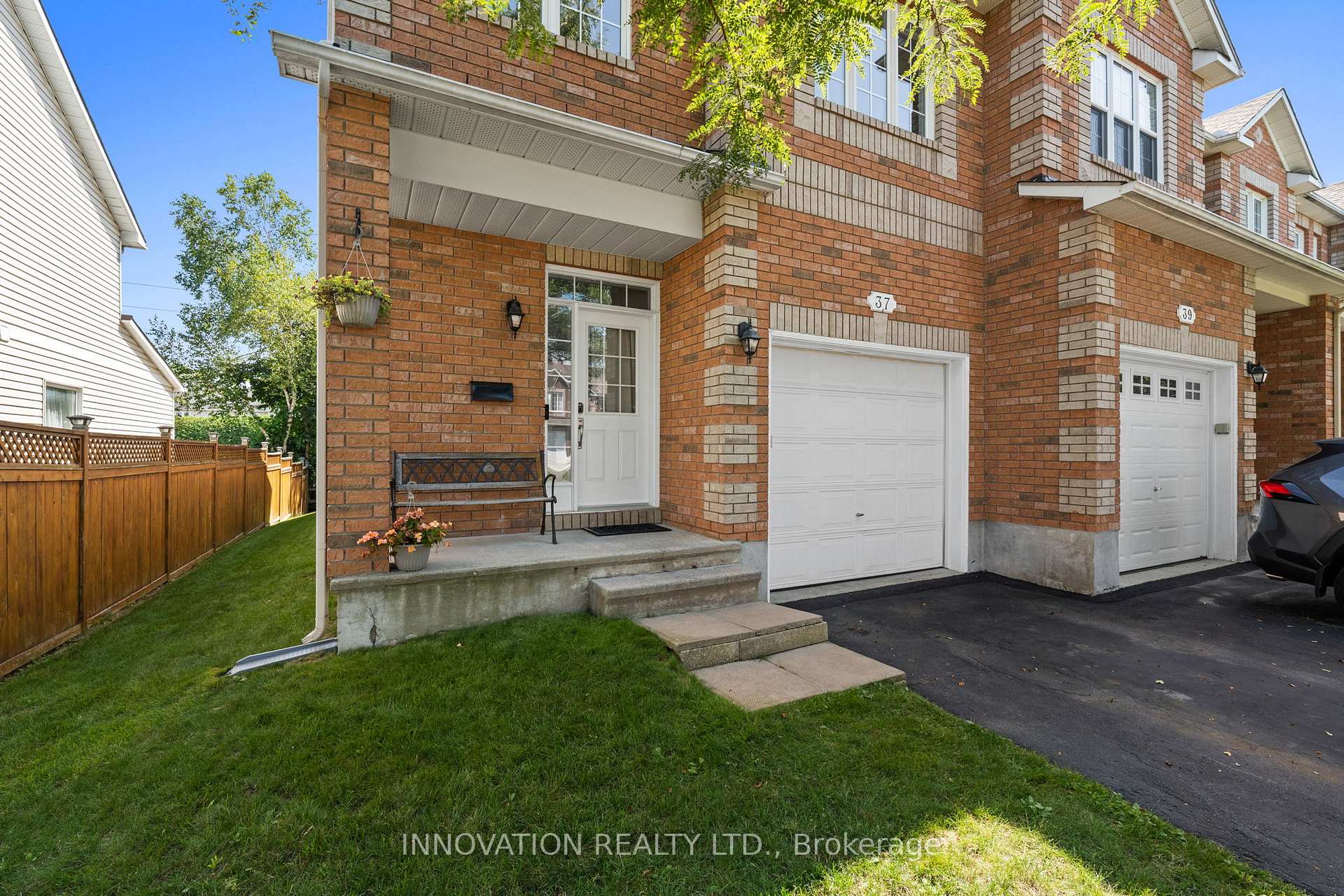 37 Chantilly Gate, Stittsville - Munster - Richmond, ON, exterior