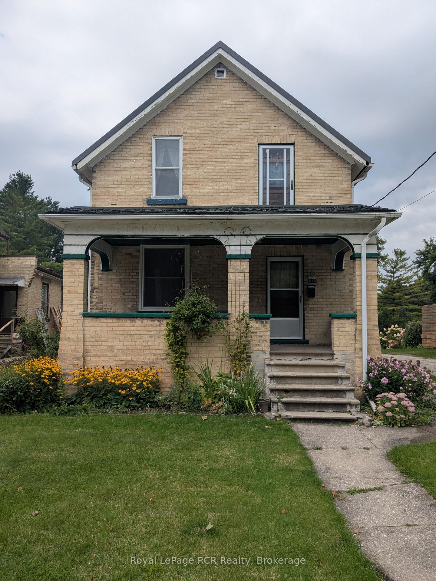 616 9th Avenue, Hanover, ON, exterior