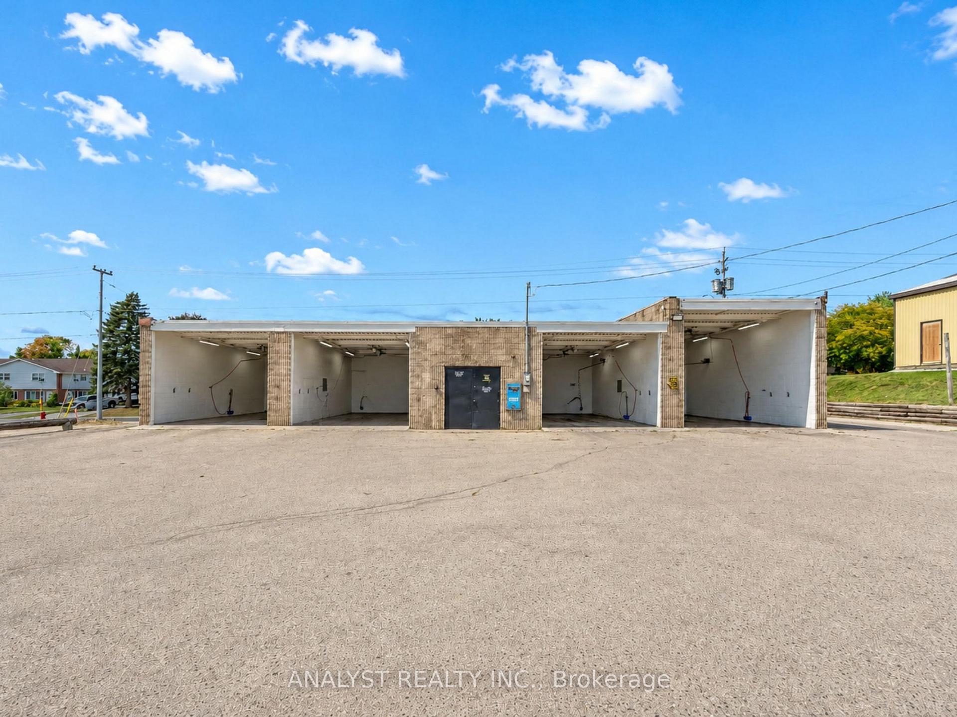 683 11th Street, Hanover, ON, exterior
