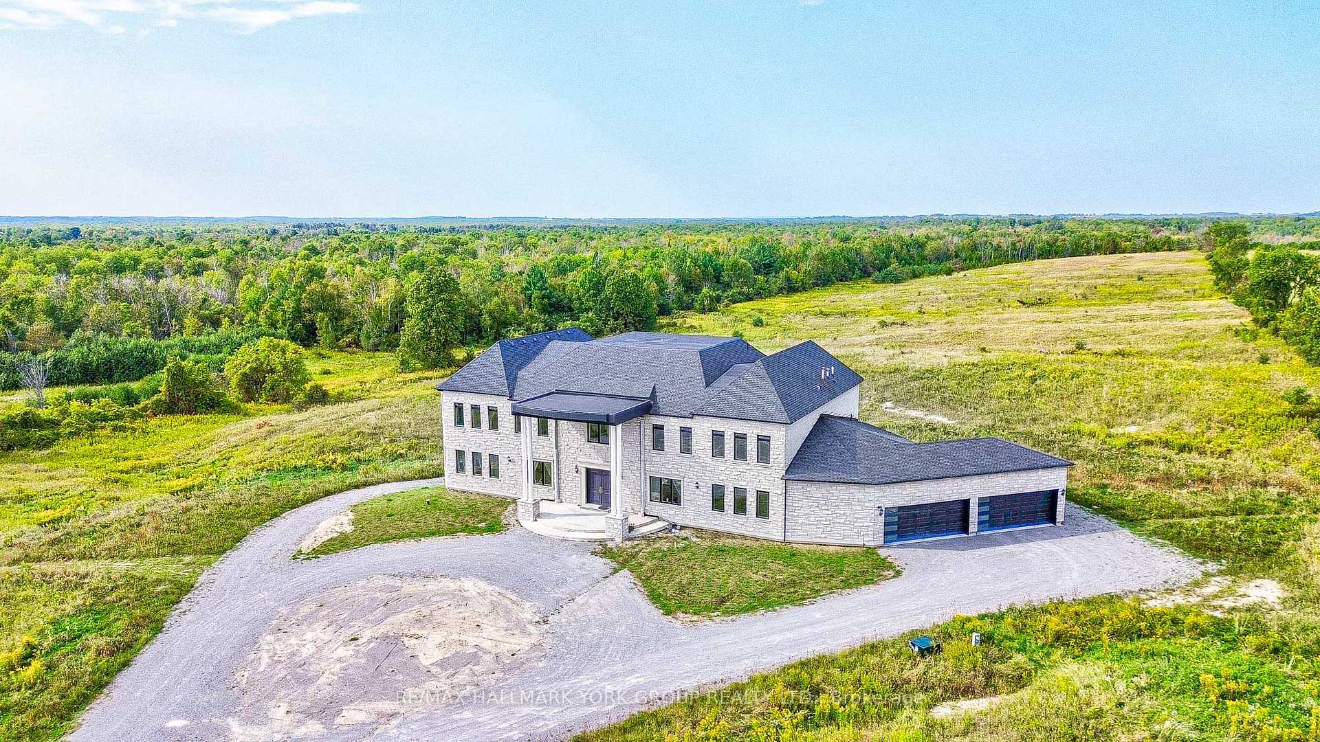 6196 Ravenshoe Road, Georgina, ON, exterior