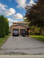 816 Hollander Road, Newmarket, ON, exterior