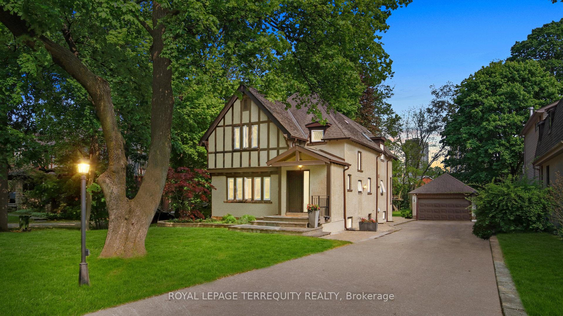 65 Burnhamthorpe Crescent, Toronto W08, ON, exterior
