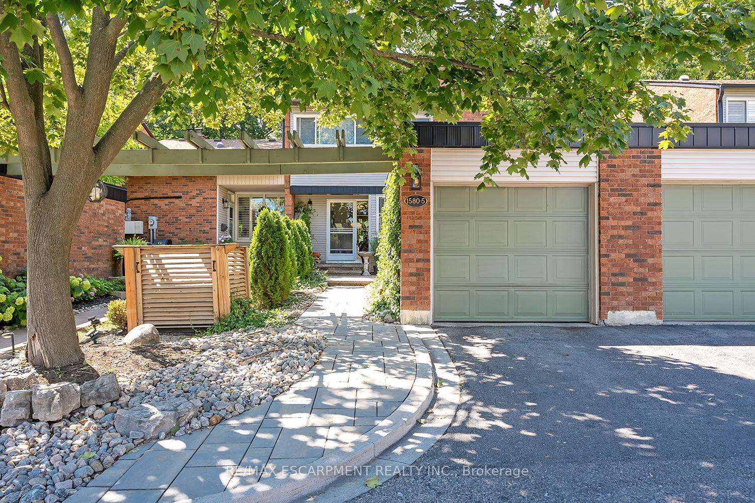 5 - 1580 Kerns Road, Burlington, ON, exterior