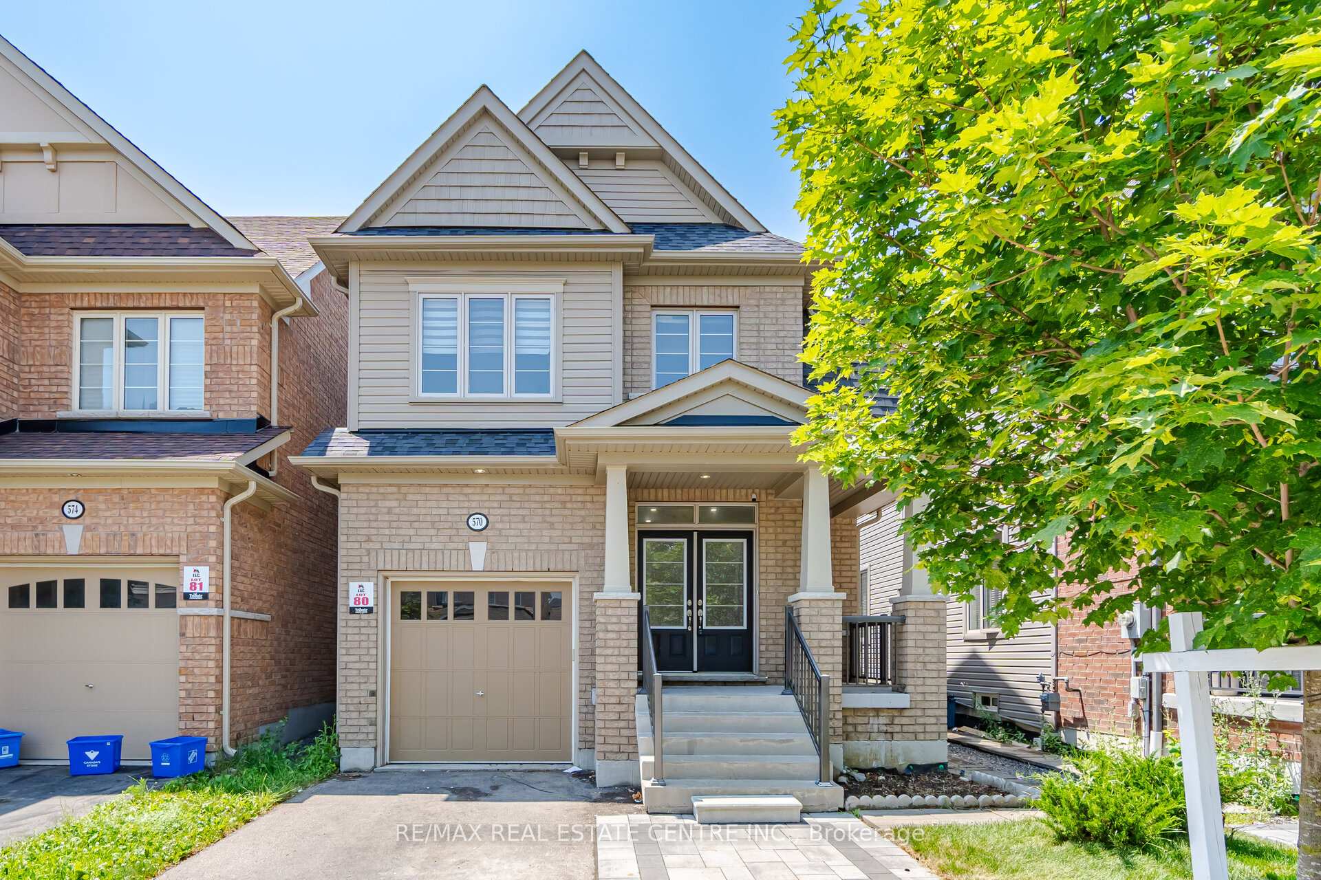 570 Windfields Farm Drive, Oshawa, ON, exterior