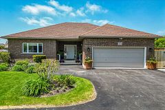 353 Station Street, West Lincoln, ON, exterior