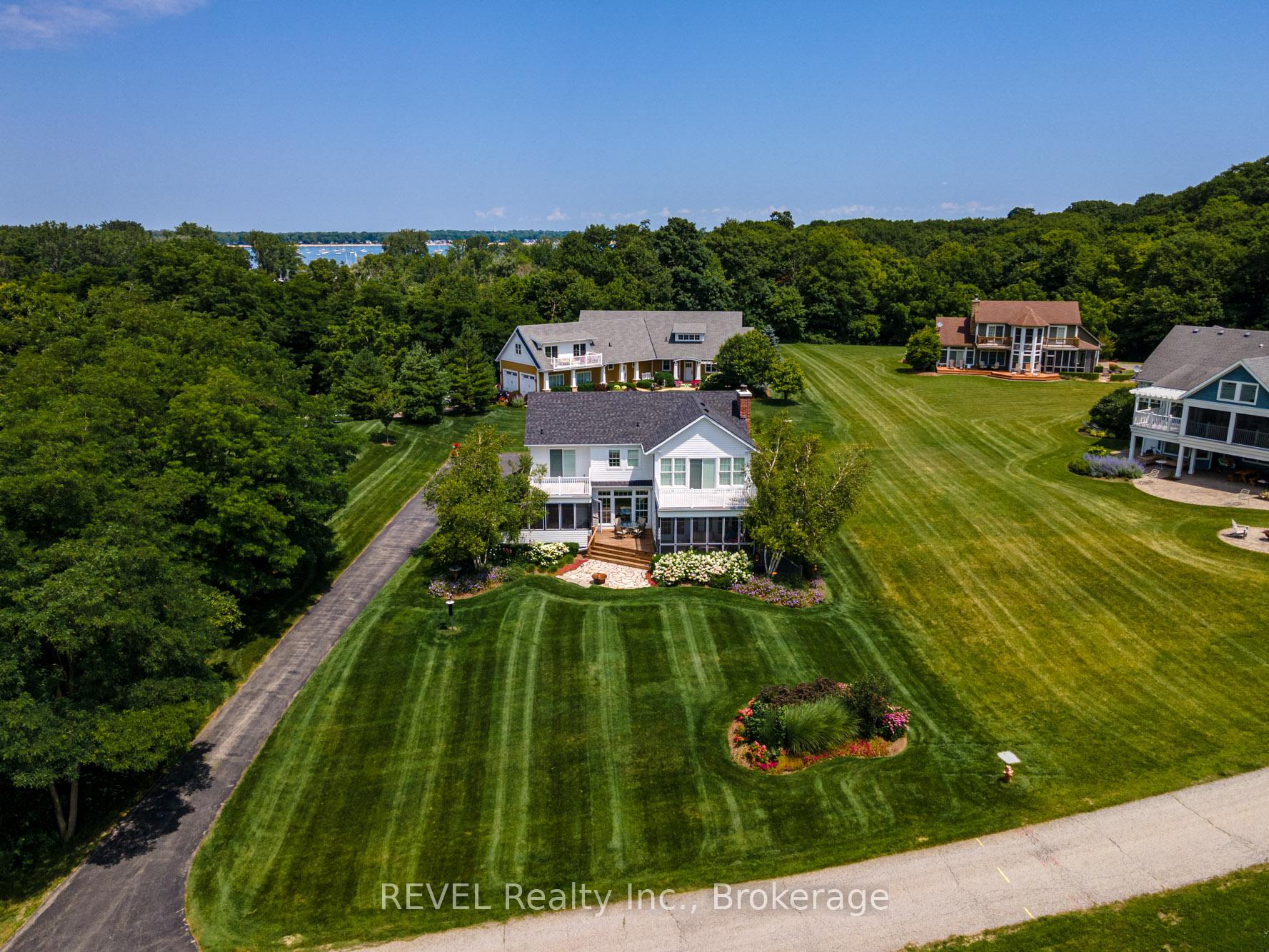 4900 South Shore Road, Fort Erie, ON, exterior