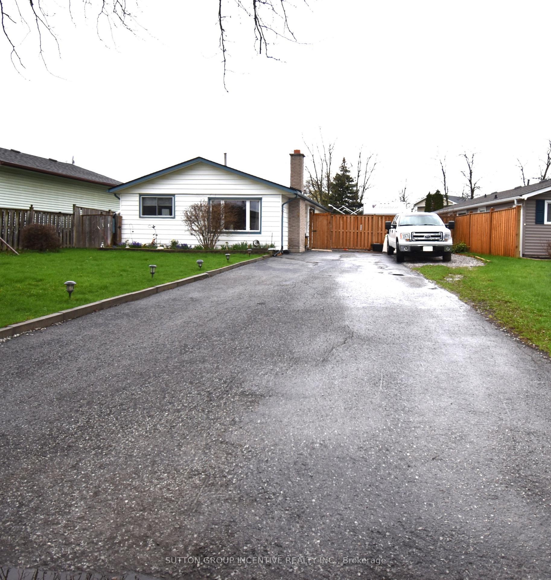 5 Lanark Crescent, St. Catharines, ON, exterior