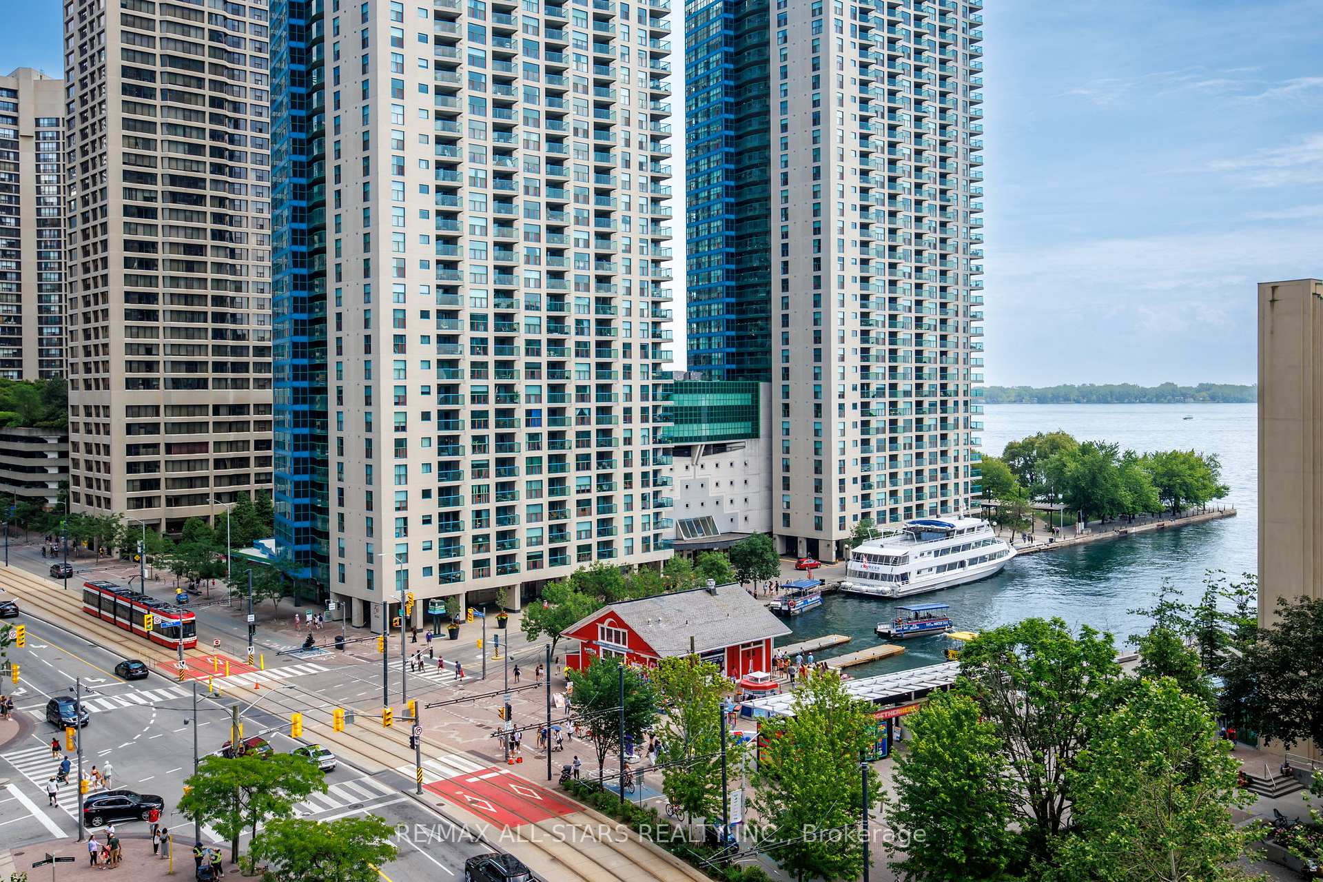 804 - 208 Queens Quay W, Toronto C01, ON, exterior