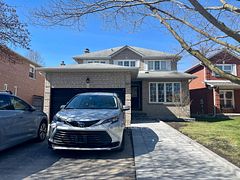 Lower - 824 College Manor Drive, Newmarket, ON, exterior