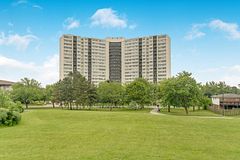 1903 - 530 Lolita Gardens, Mississauga, ON, exterior