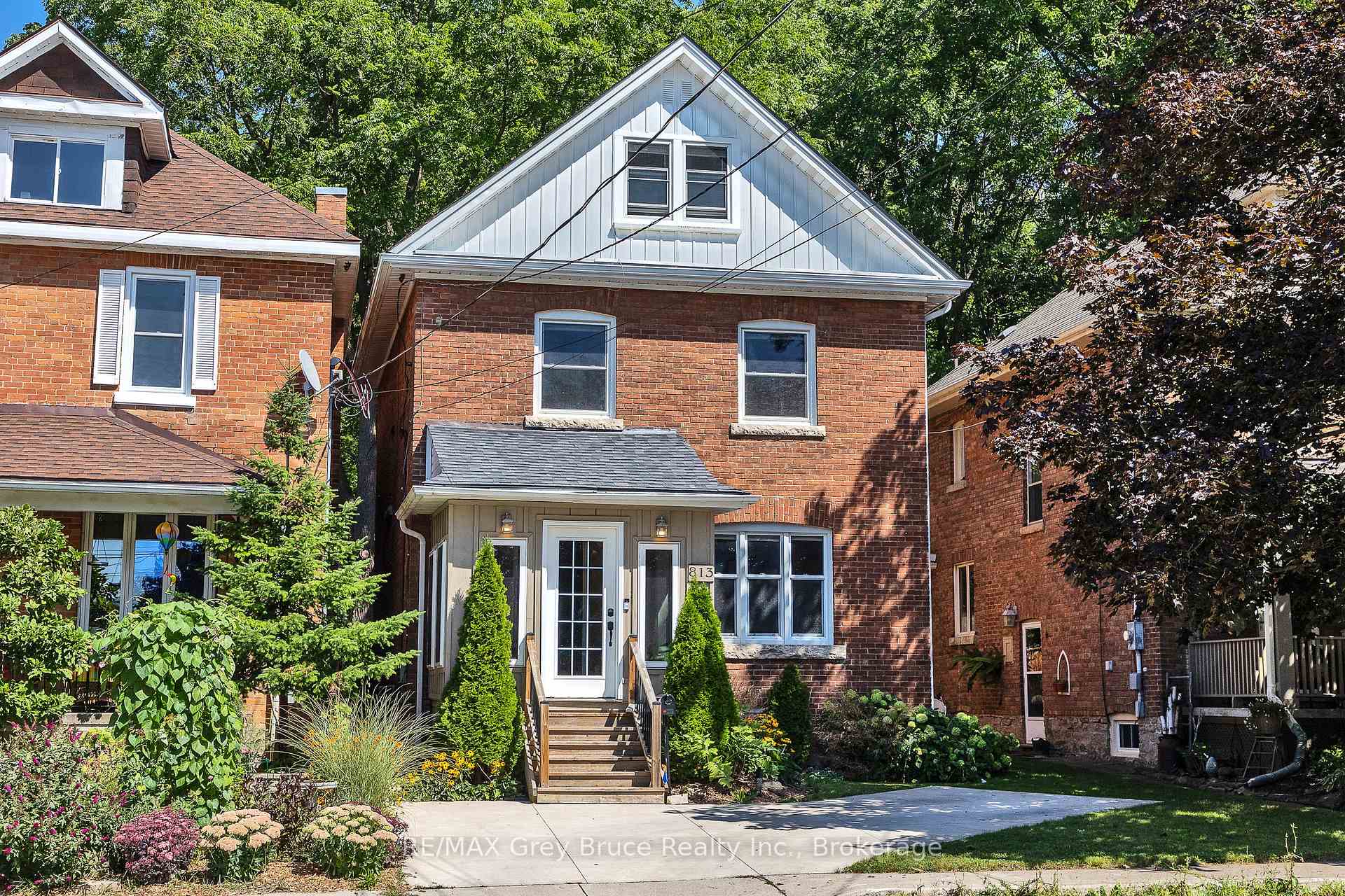 813 5th Avenue A Avenue E, Owen Sound, ON, exterior