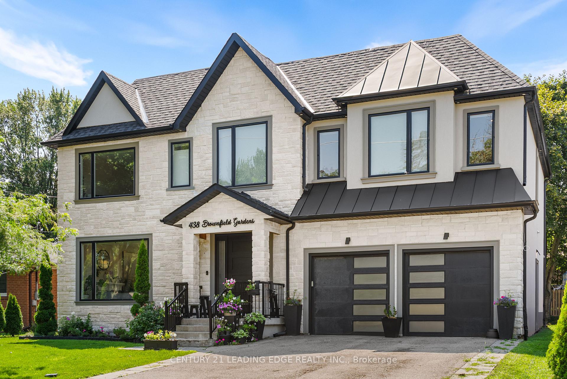 438 Brownfield Gardens, Toronto E10, ON, exterior