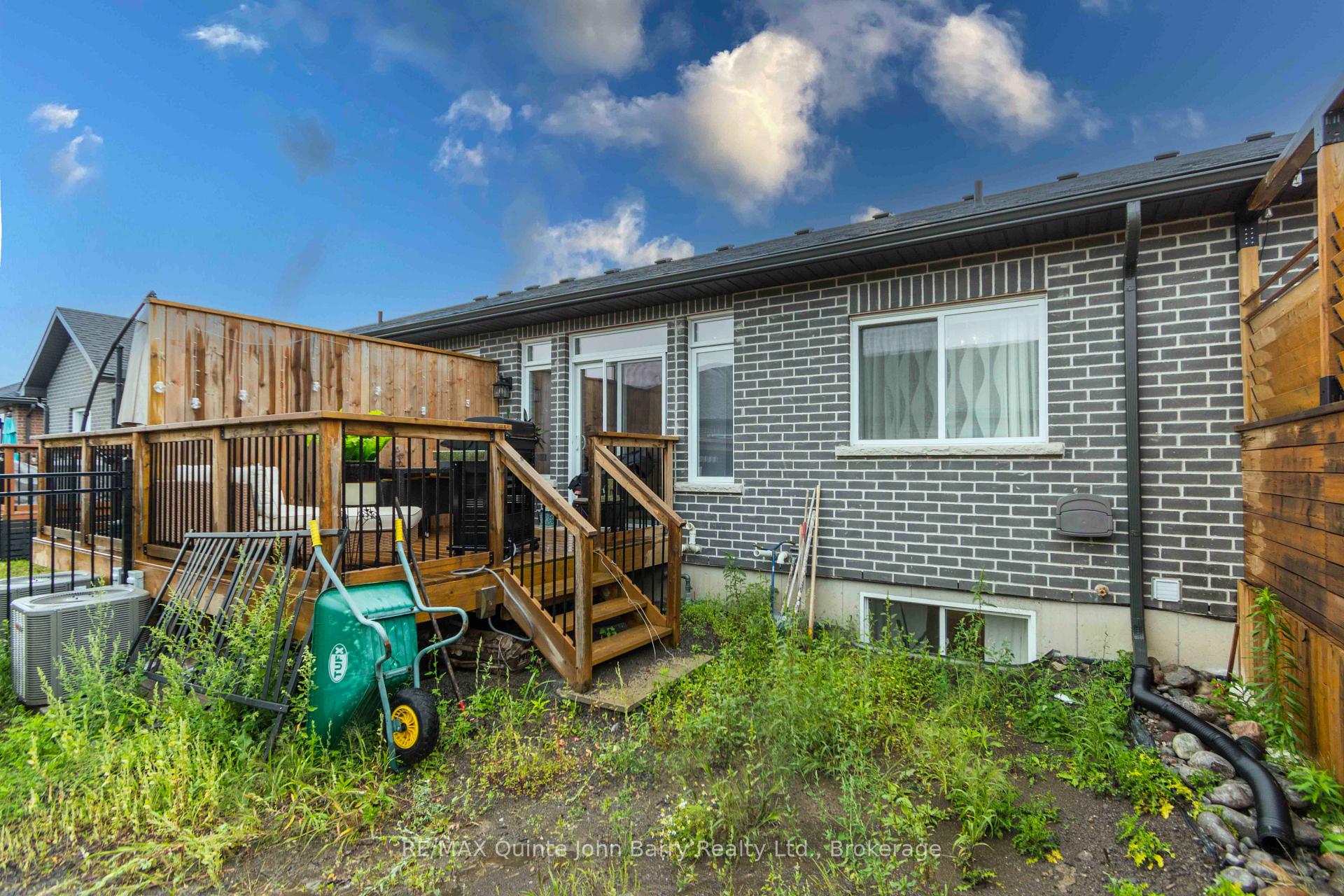 28 Raycroft Drive, Belleville, ON, exterior