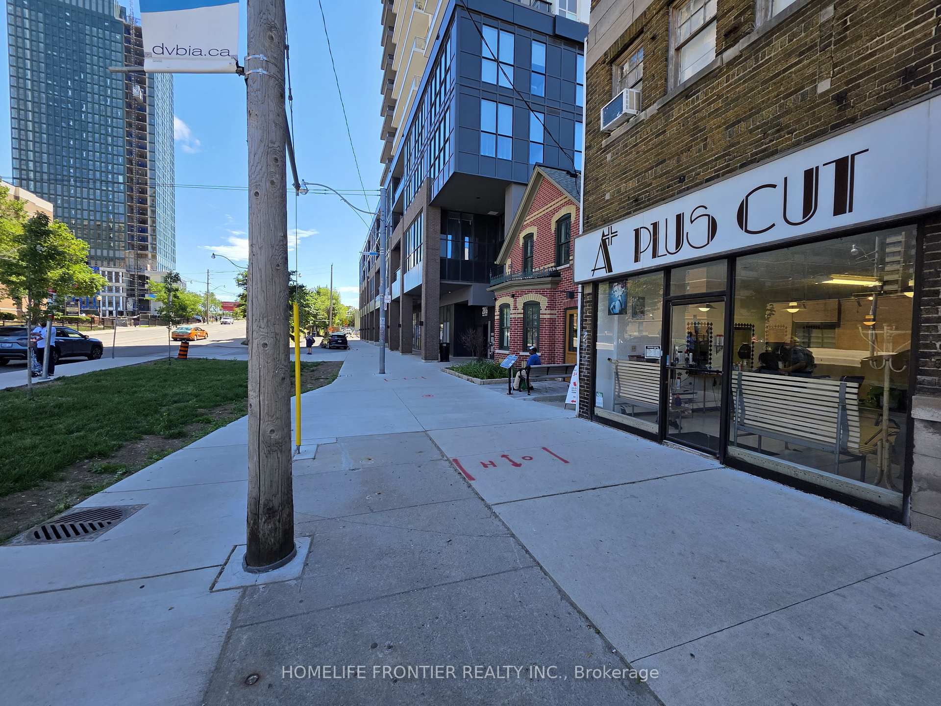 298 Main Street, Toronto E02, ON, exterior