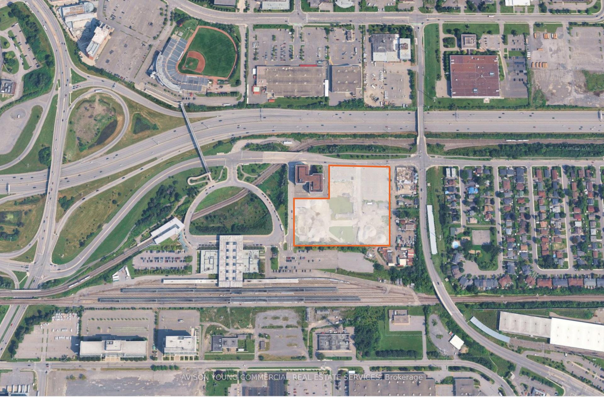 25 Pickering Place, Alta Vista and Area, ON, exterior
