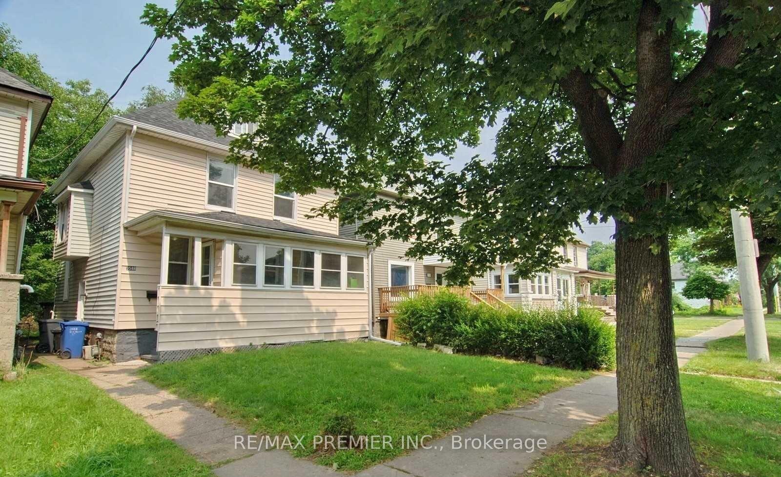 3588 Sandwich Street, Windsor, ON, exterior