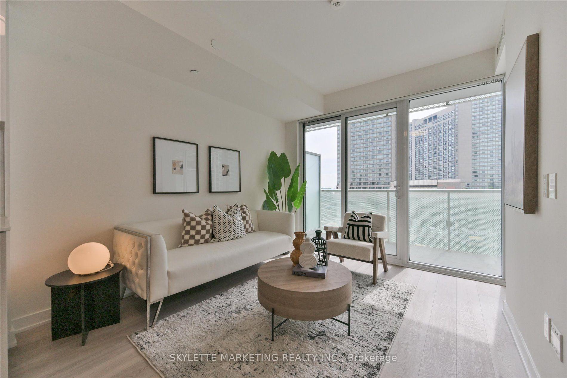 617 - 15 Queens Quay E, Toronto C08, ON, exterior