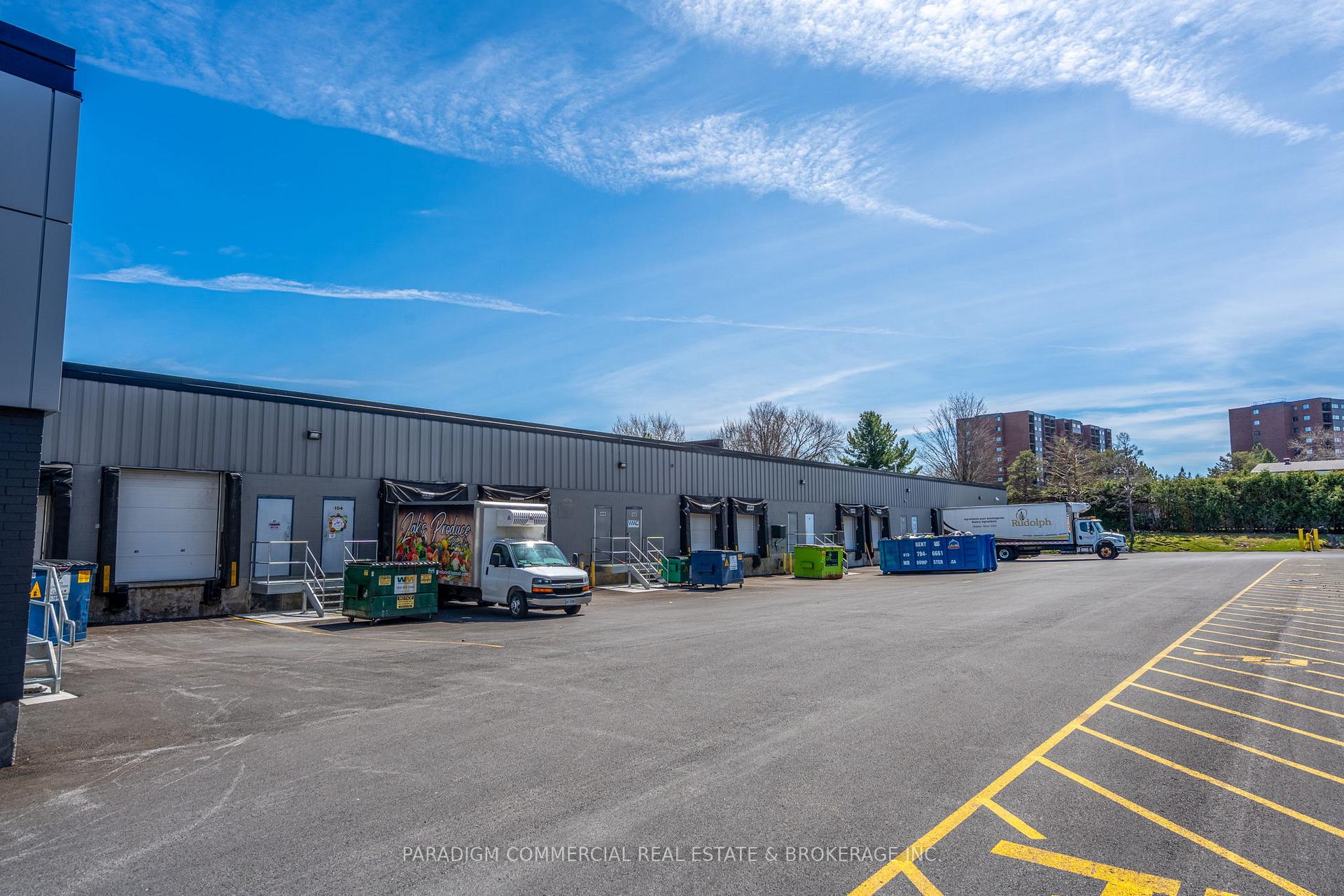 104 - 2700 Lancaster Road, Alta Vista and Area, ON, exterior