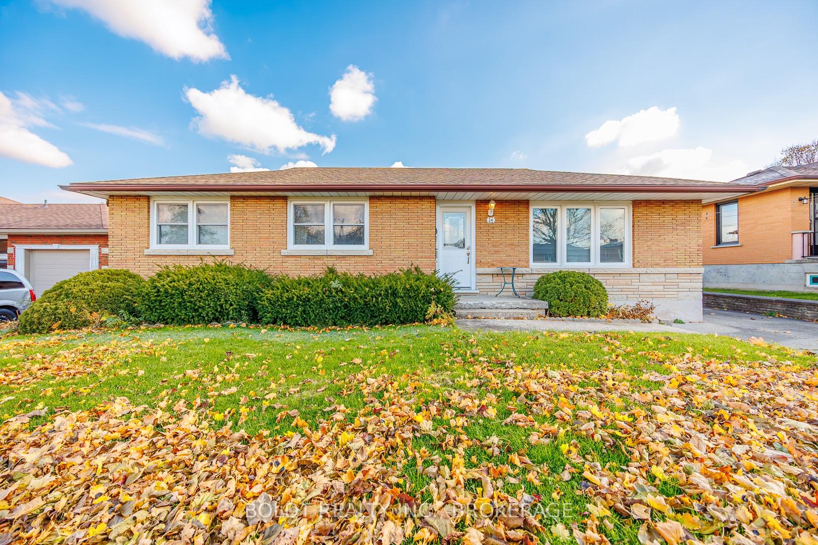 24 Winslow Crescent, Thorold, ON, exterior