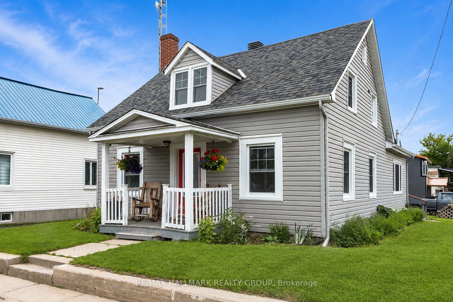 1127 Labrosse Road E, Hawkesbury, ON, exterior