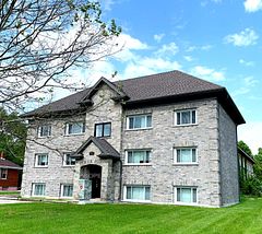 226 Clarke Street N, Woodstock, ON, exterior