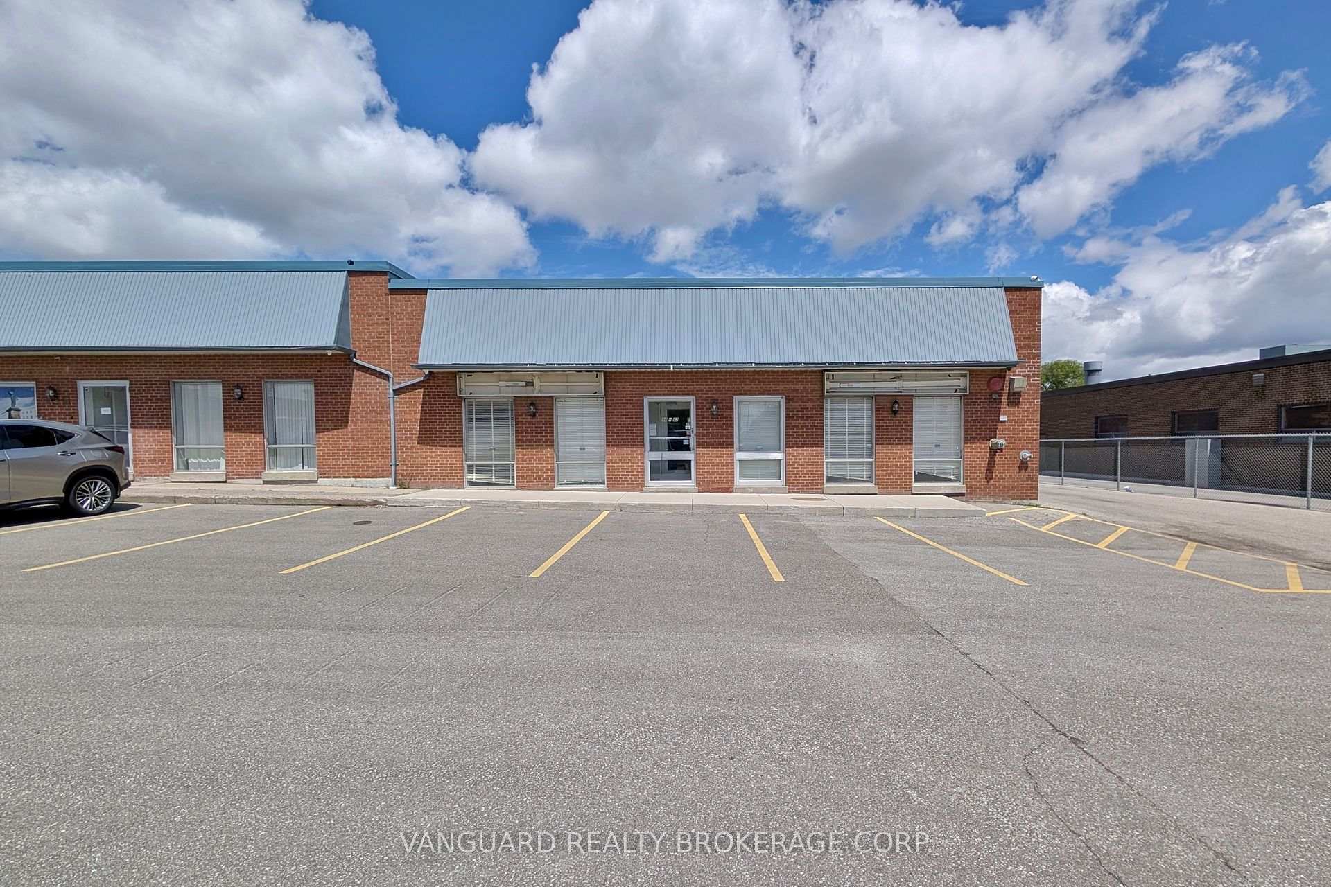 90-92 Martin Ross Avenue, Toronto W05, ON, exterior