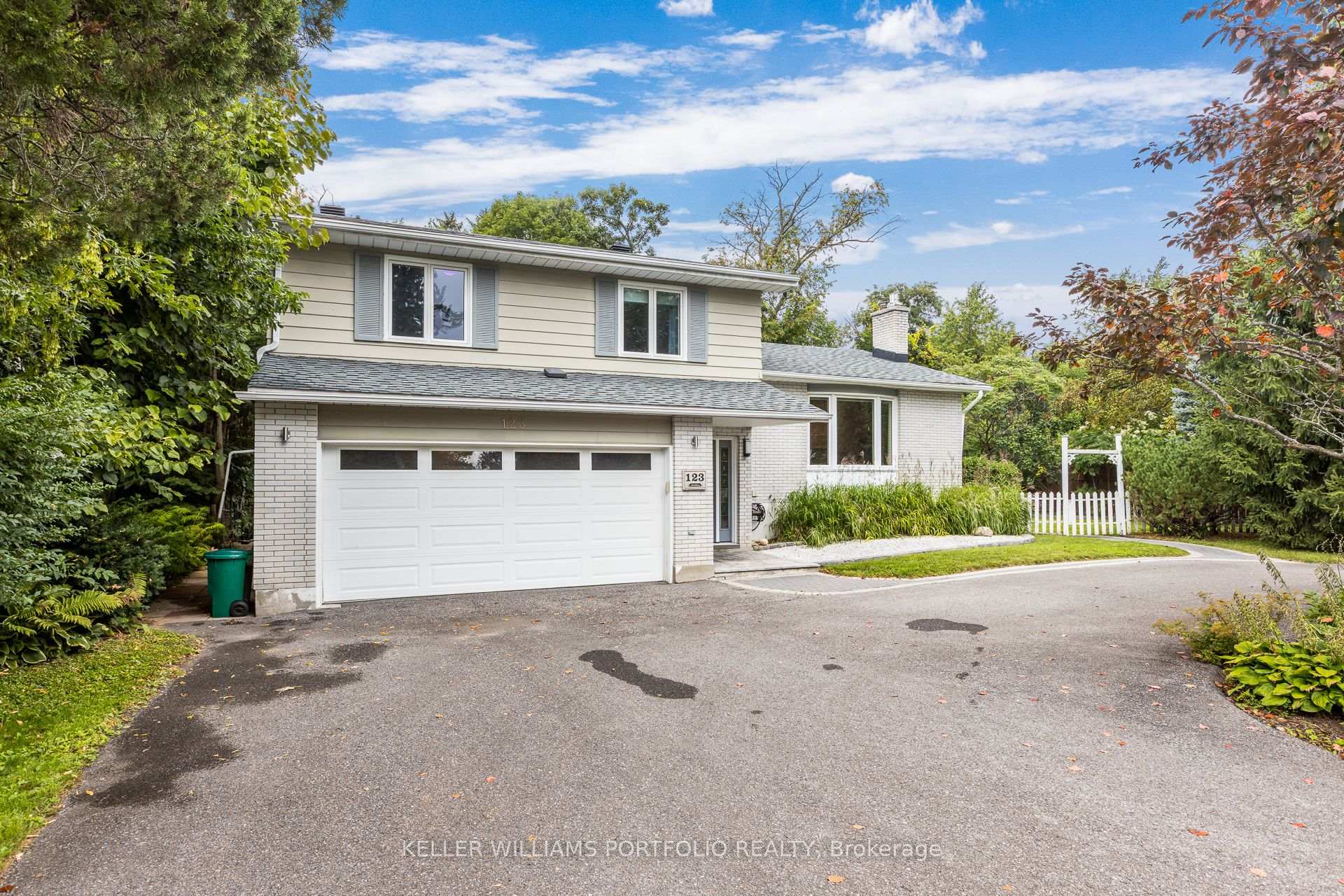 123 Dorothea Drive, Billings Bridge - Riverside Park and Area, ON, exterior