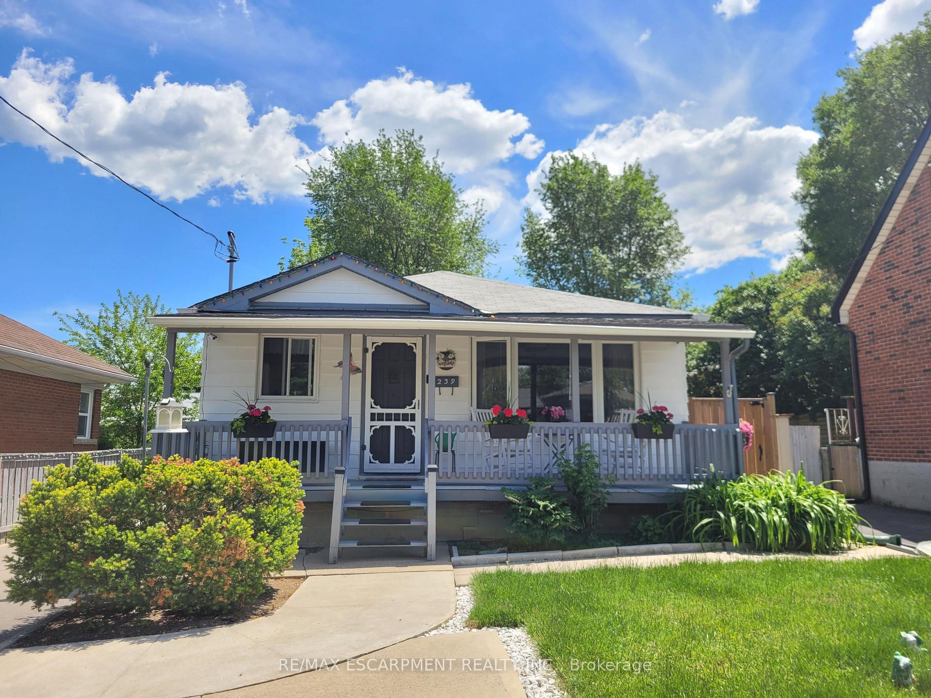 239 WEST 18TH Street, Hamilton, ON, exterior
