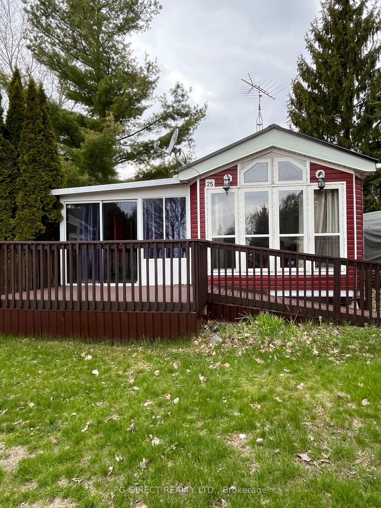 25 - 116 Cedardale Road, Brighton, ON, exterior