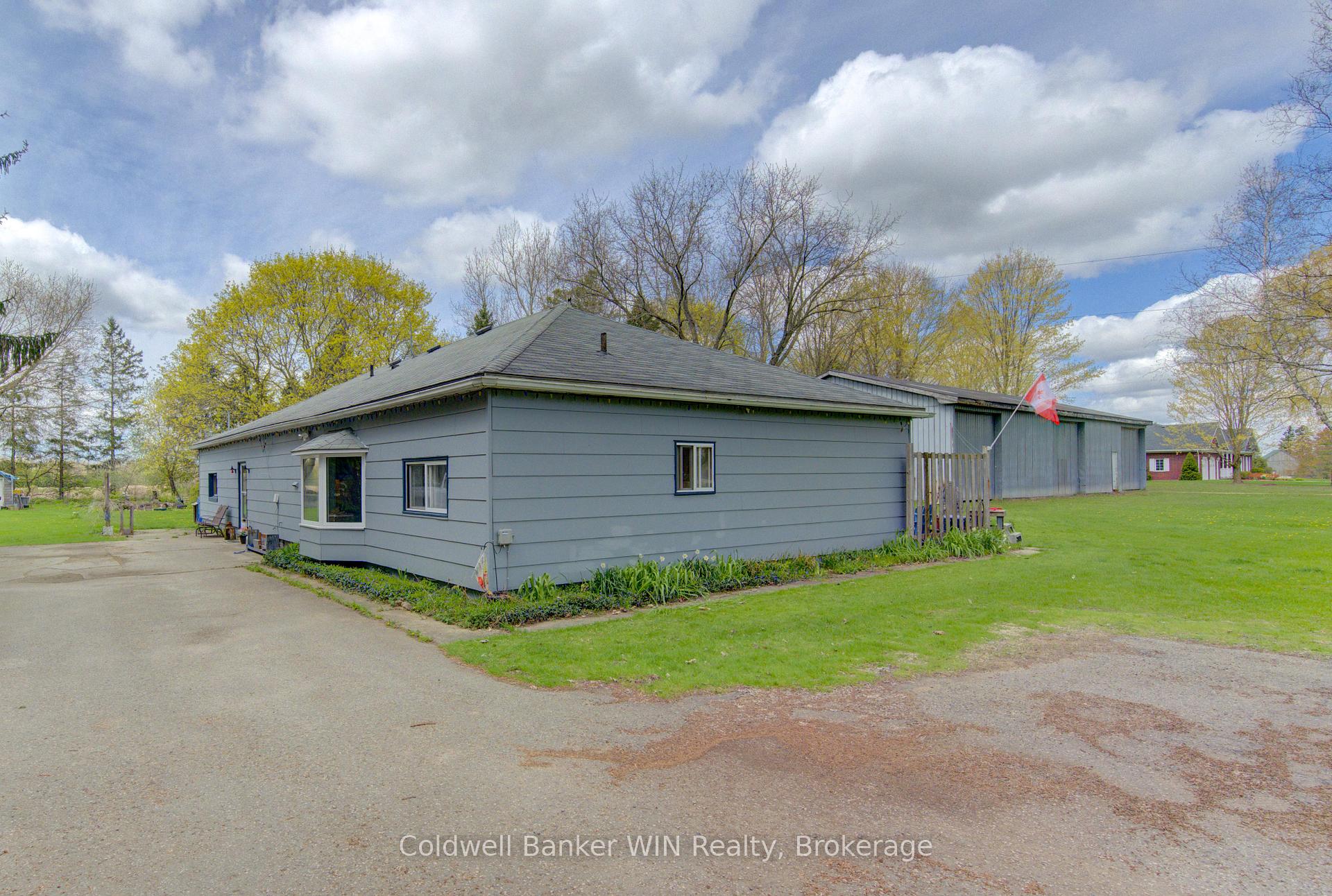 186 Mcfarlin Drive, West Grey, ON, exterior