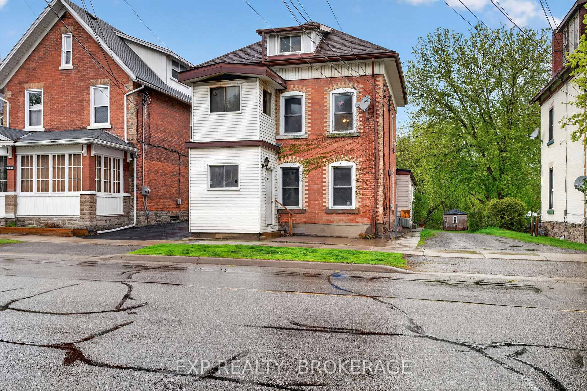 342 KING Street W, Brockville, ON, exterior