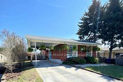 24 Elmvale Crescent, Toronto W10, ON, exterior