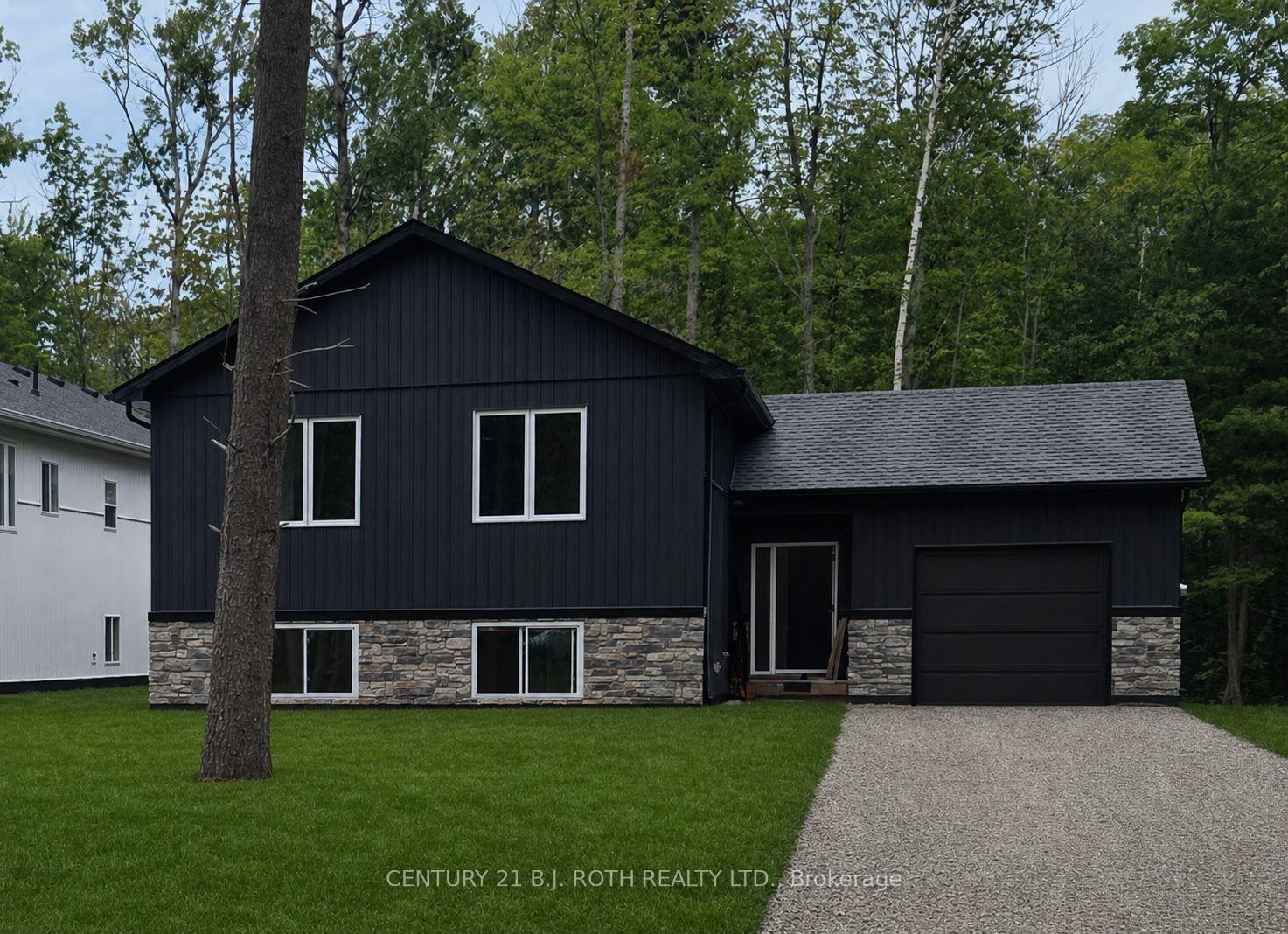 3183 Cove Avenue, Innisfil, ON, exterior