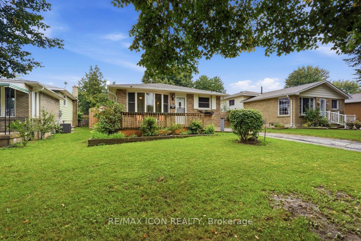 25 Upcott Crescent, London South, ON, exterior