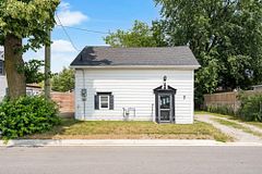 5 Robert Street, Barrie, ON, exterior