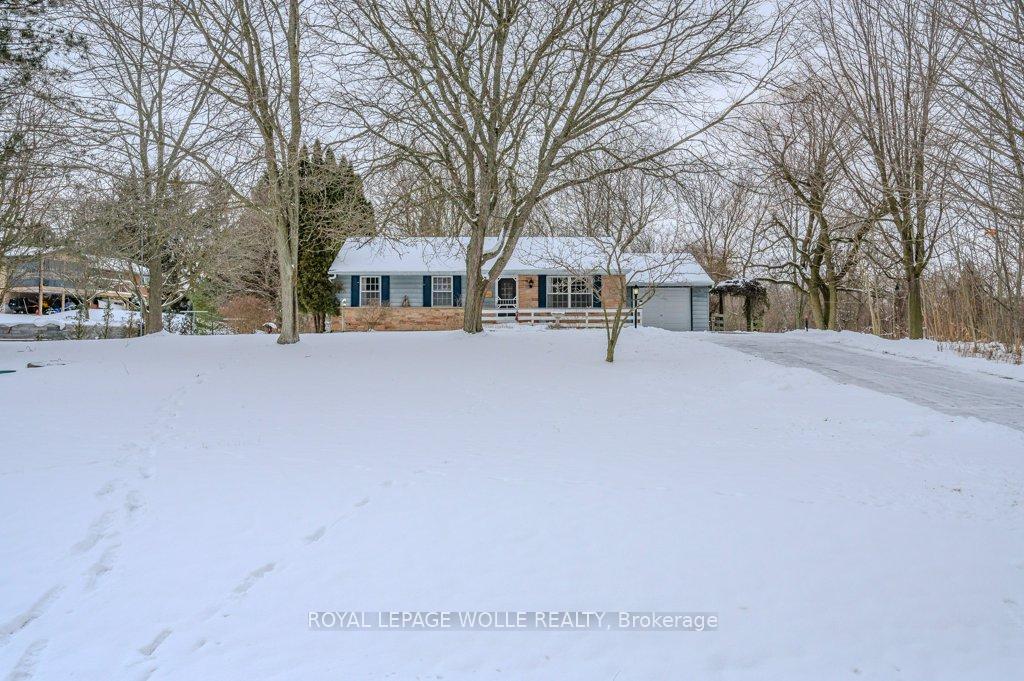 39 Bannockburn Road, Kitchener, ON, exterior