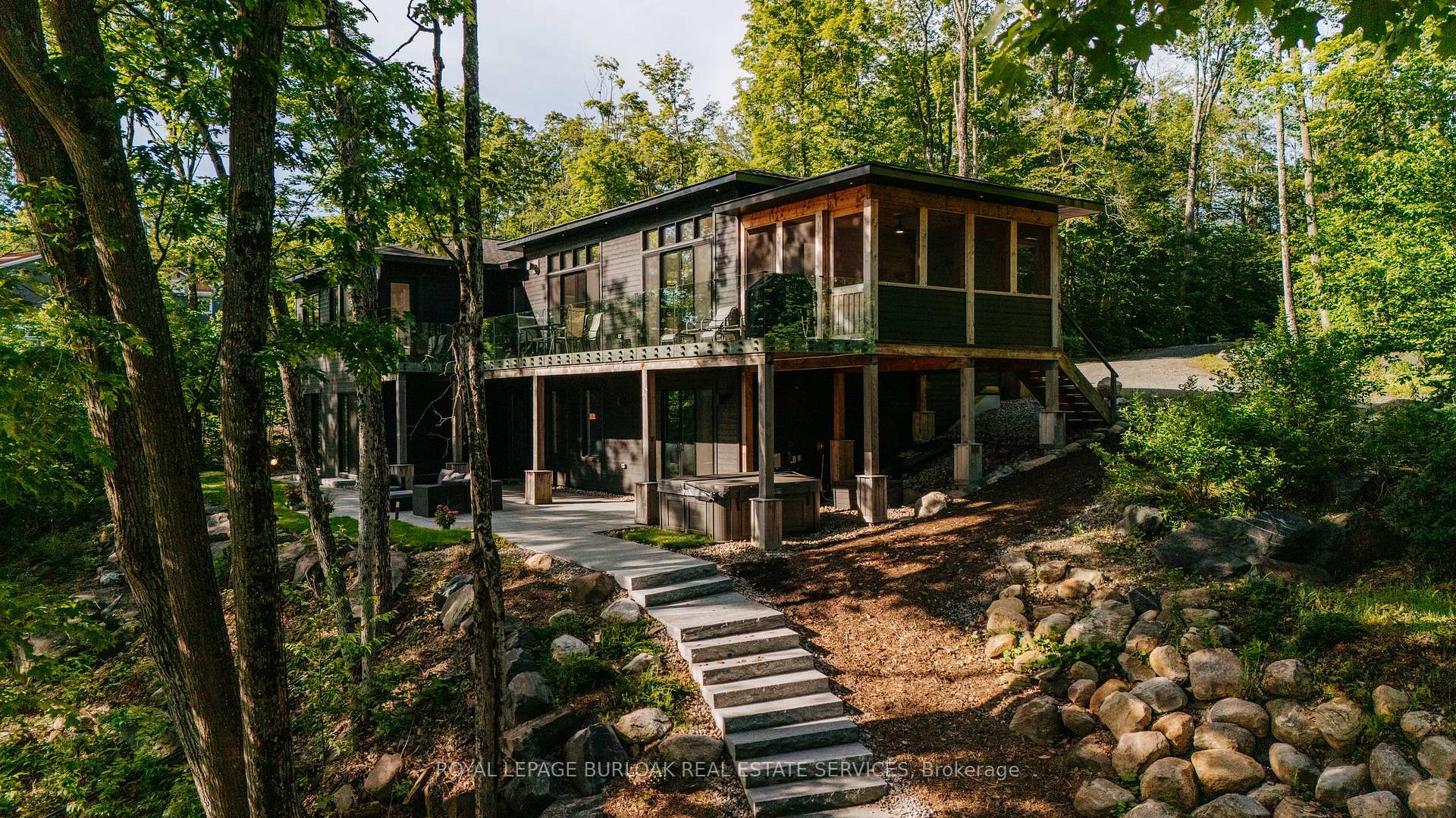22 Long And Winding Road, Seguin, ON, exterior