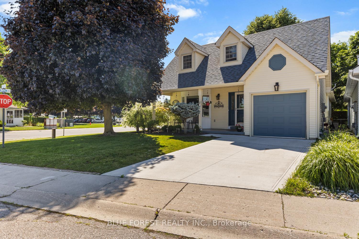 1 Sinclair Drive, Tillsonburg, ON, exterior