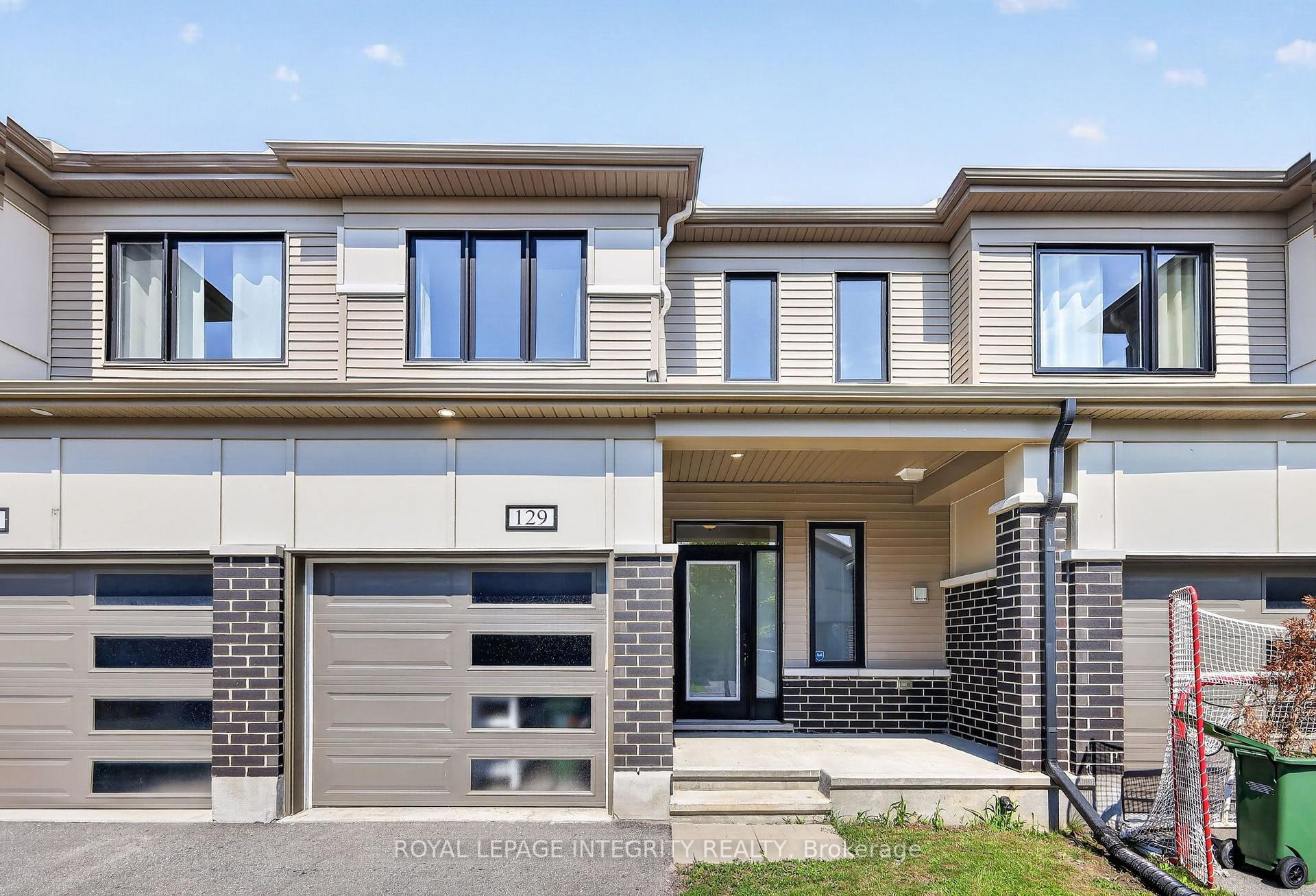 129 Umbra Place, Barrhaven, ON, exterior