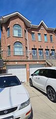 1026 B Davenport Road, Toronto C02, ON, exterior