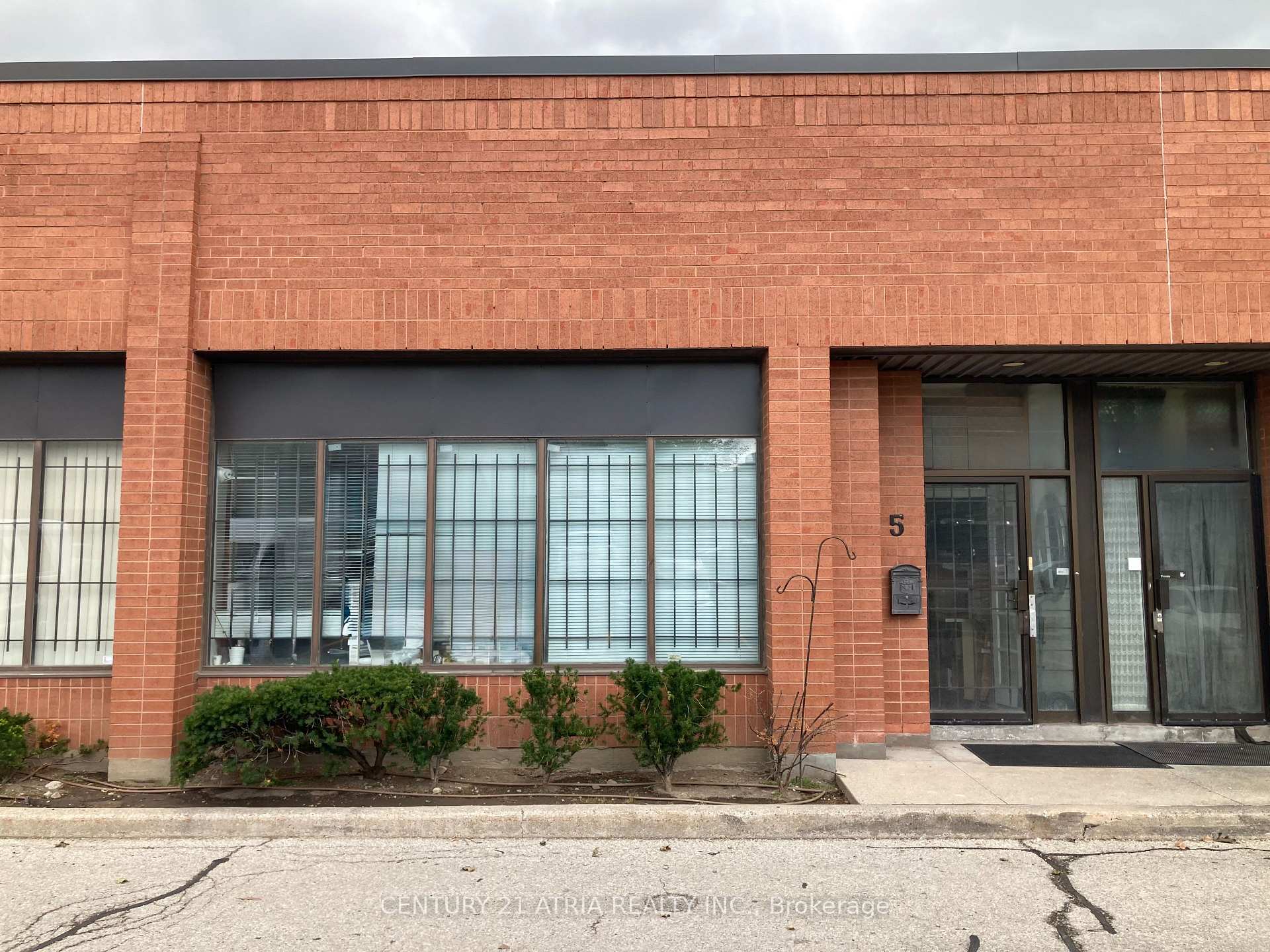 5 - 40 Kodiak Crescent, Toronto W05, ON, exterior