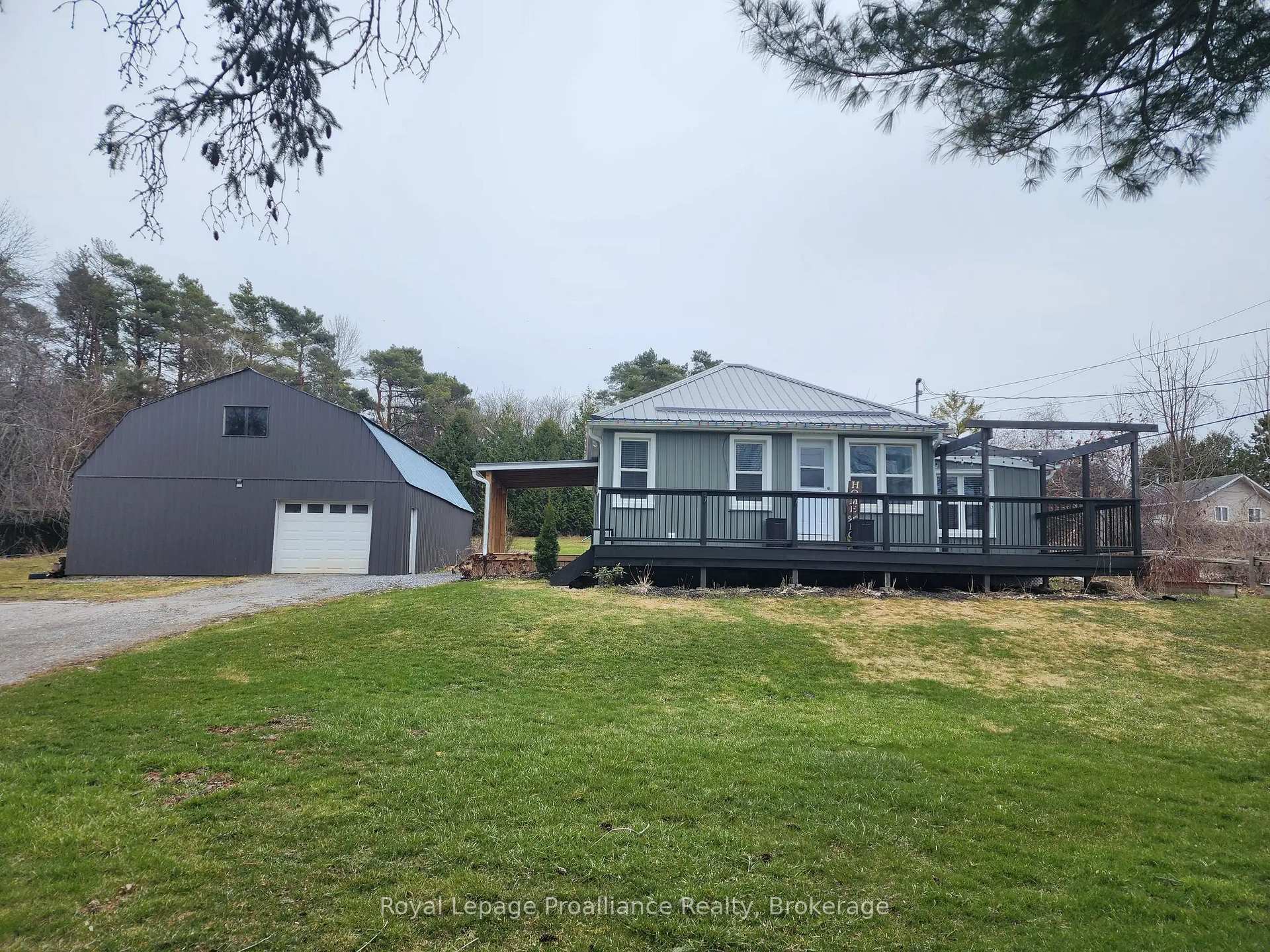 2307 County Rd 3 N/A, Prince Edward County, ON, exterior